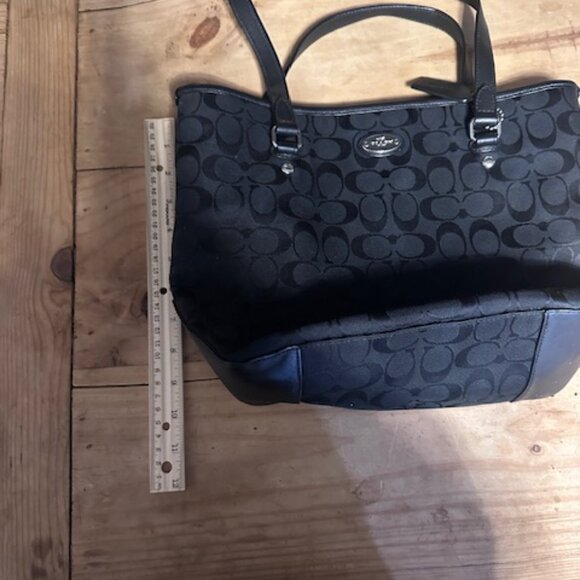 Coach Classic Tote and wallet - Picture 12 of 16